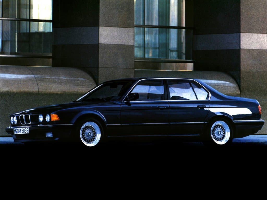 BMW 7 series II (E32)