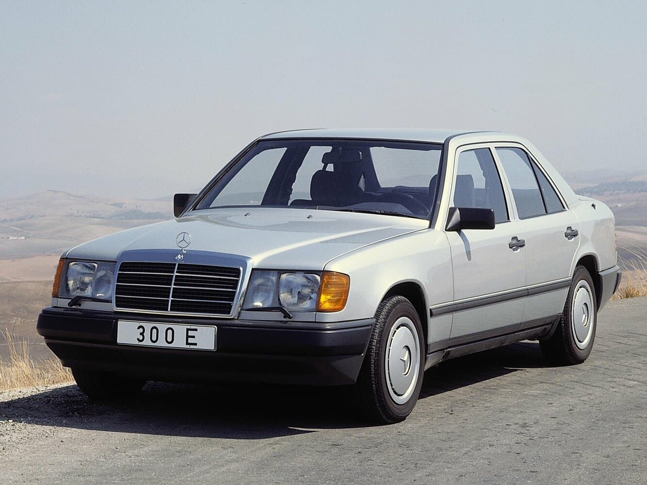 Mercedes-Benz W124 Седан, фото 2