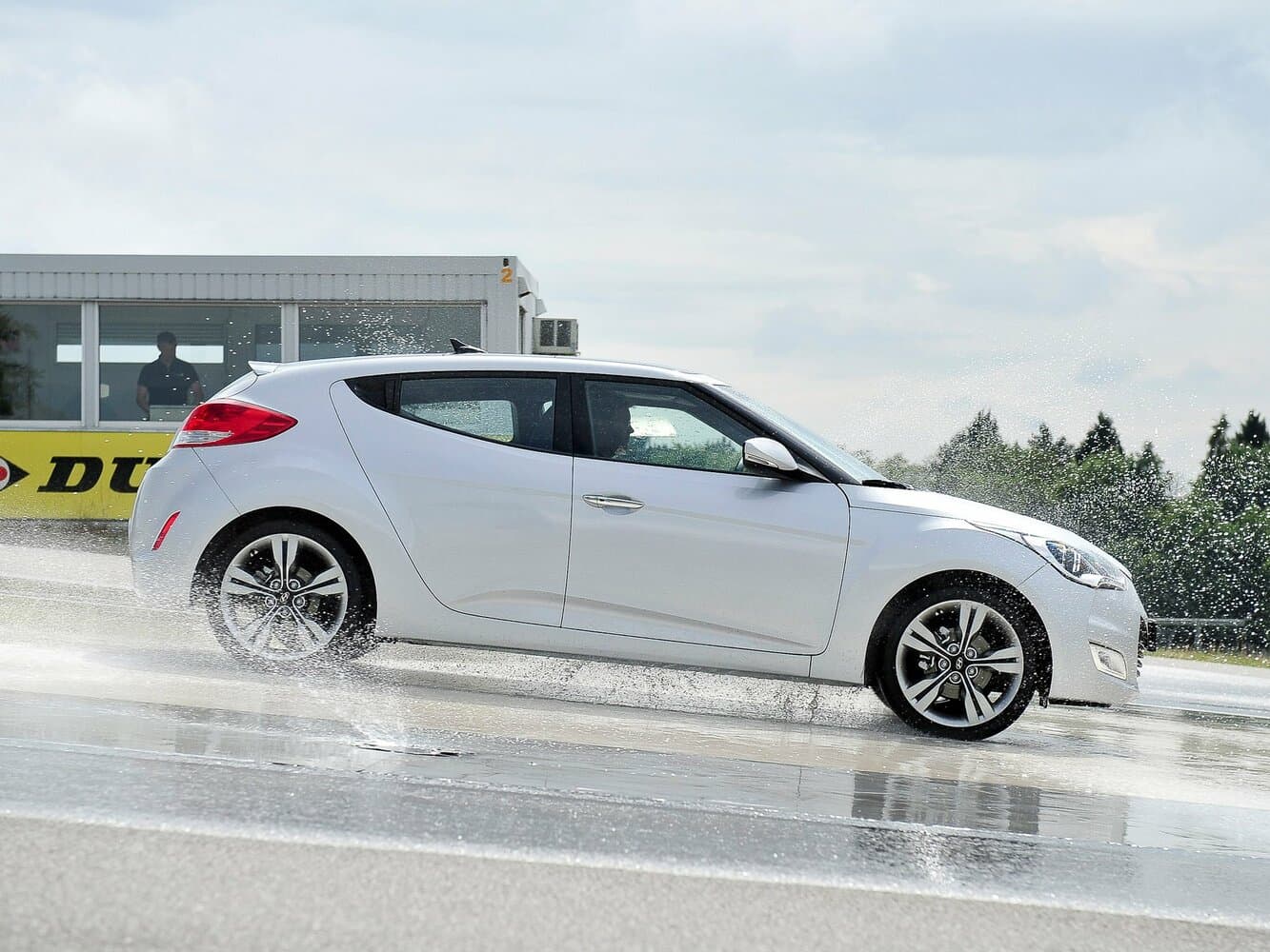 Hyundai Veloster I Хэтчбек 4 дв., фото 2