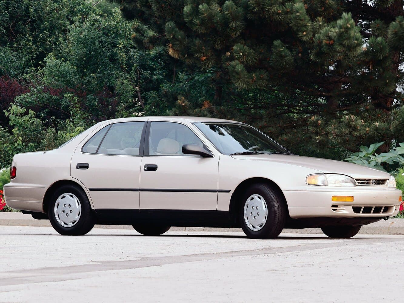 Toyota Camry III (XV10) Седан, фото 2