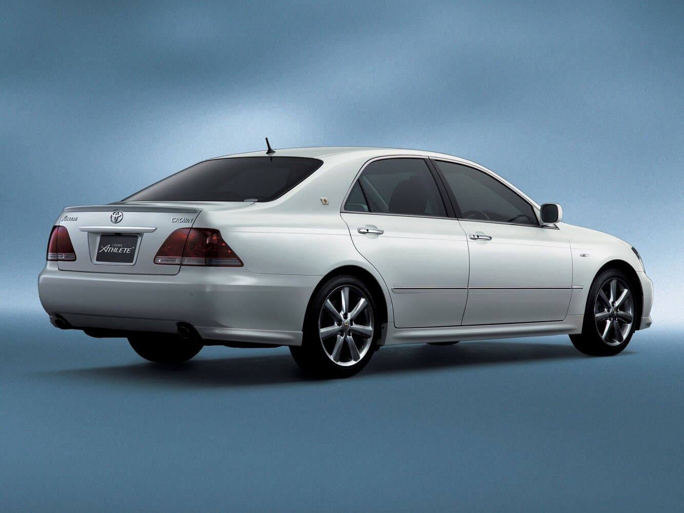 Toyota Crown XII (S180) Седан, фото 4
