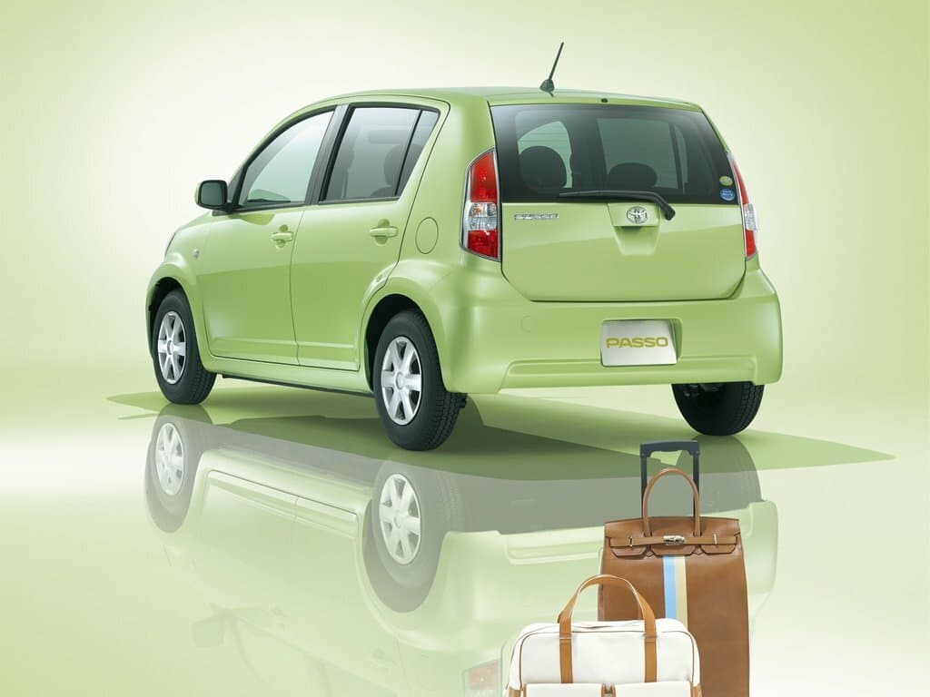 Toyota Passo I (C10) Хэтчбек 5 дв., фото 3