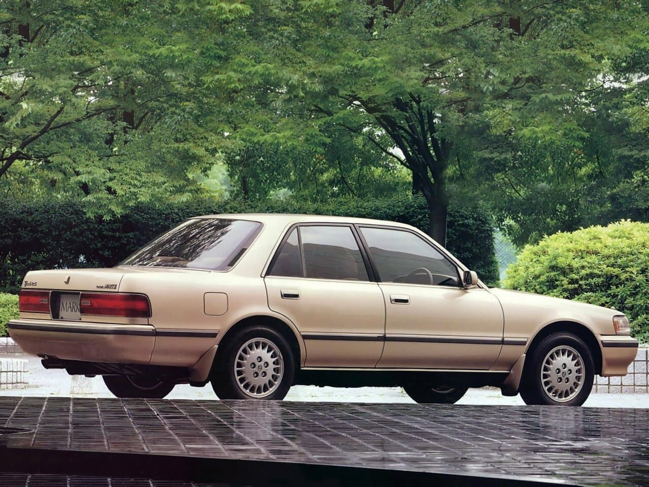 Toyota Mark II VI (X80) Седан, фото 3