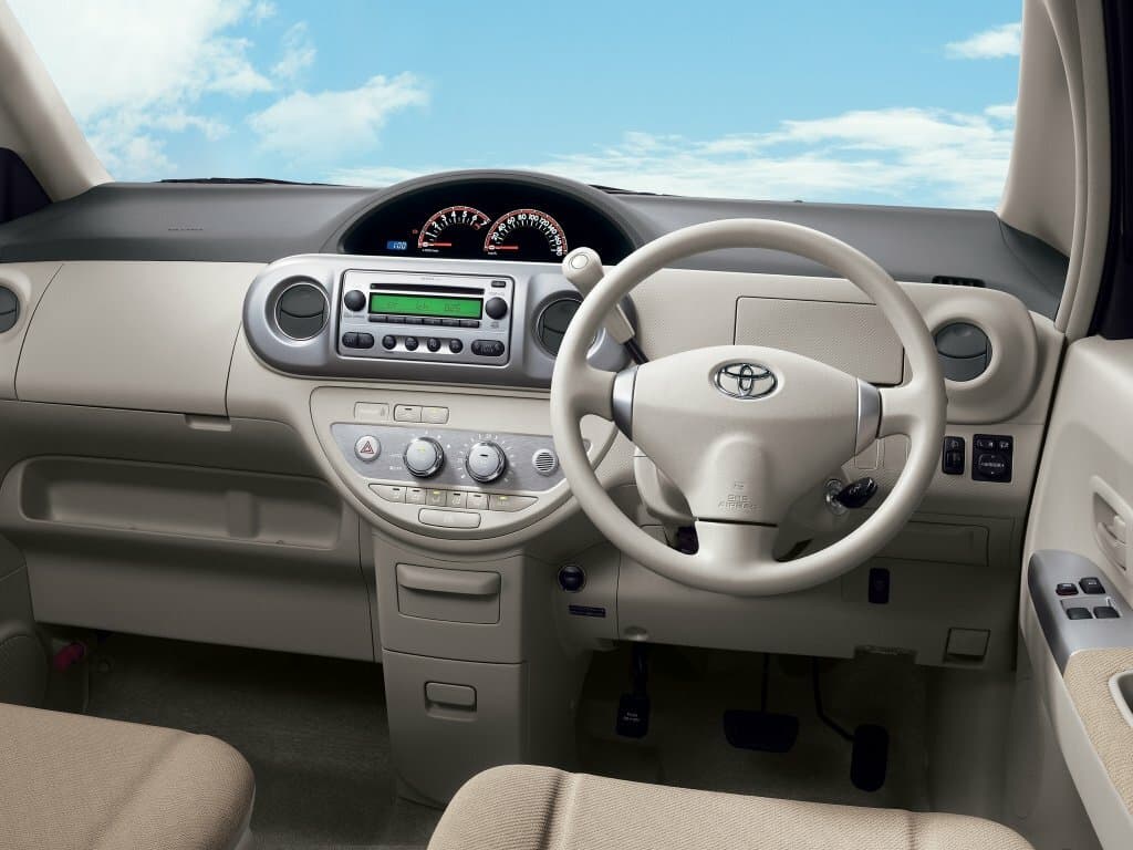 Toyota Porte I Компактвэн, фото 5