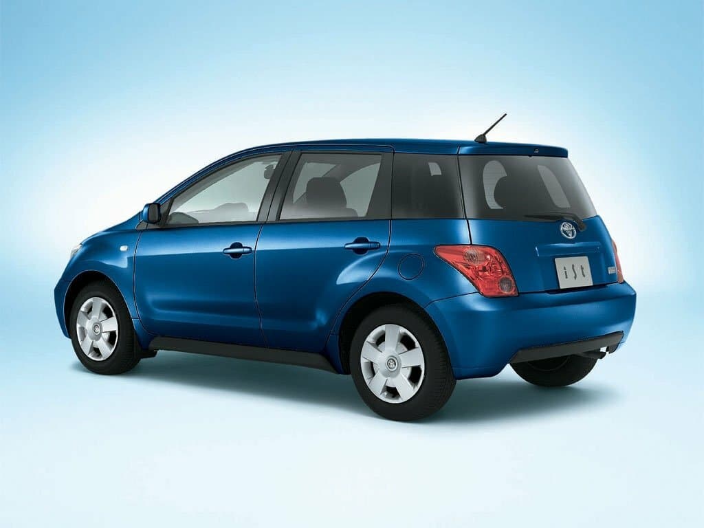 Toyota Ist I Хэтчбек 5 дв., фото 3