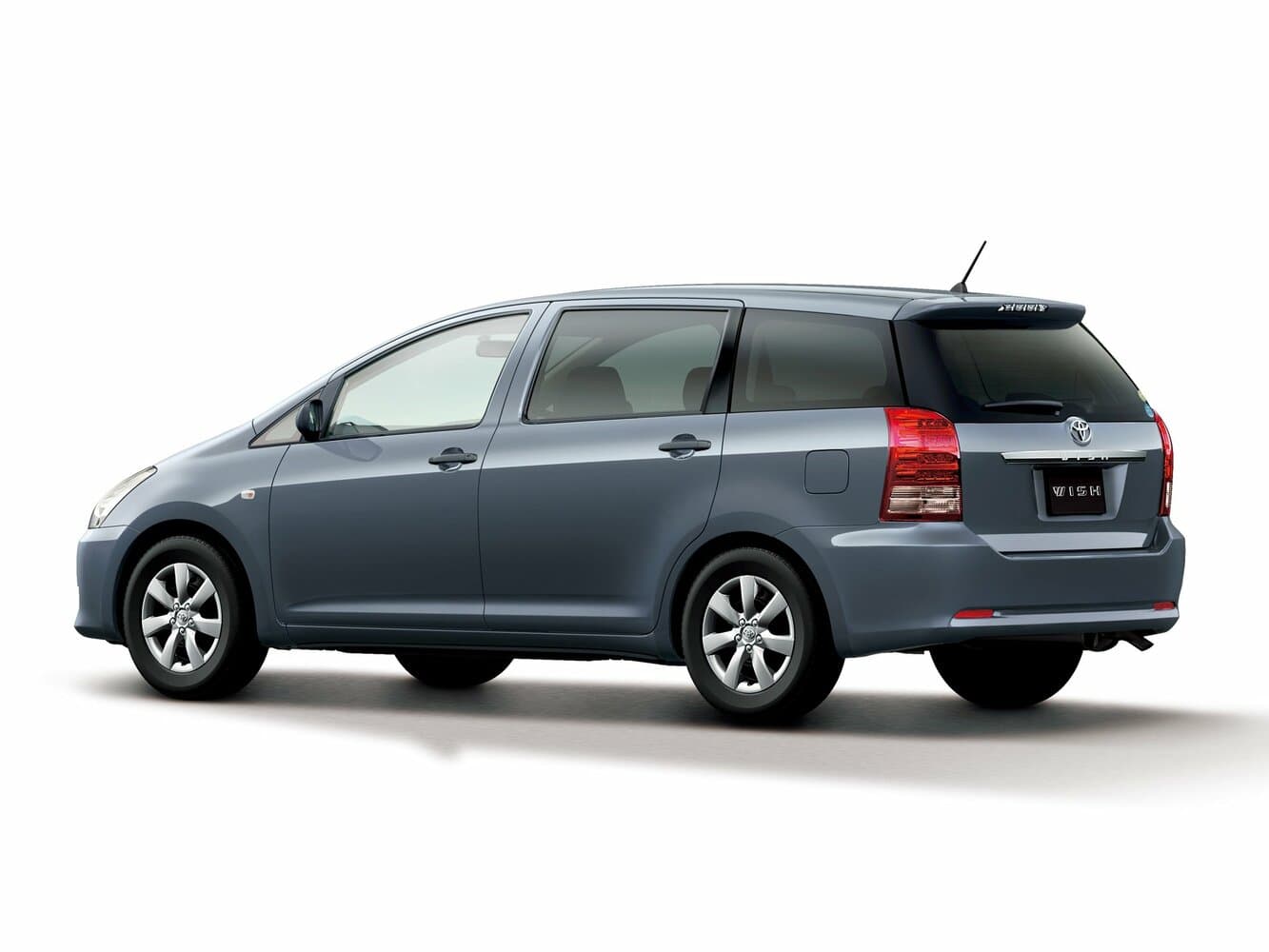Toyota Wish I Рестайлинг Компактвэн, фото 3
