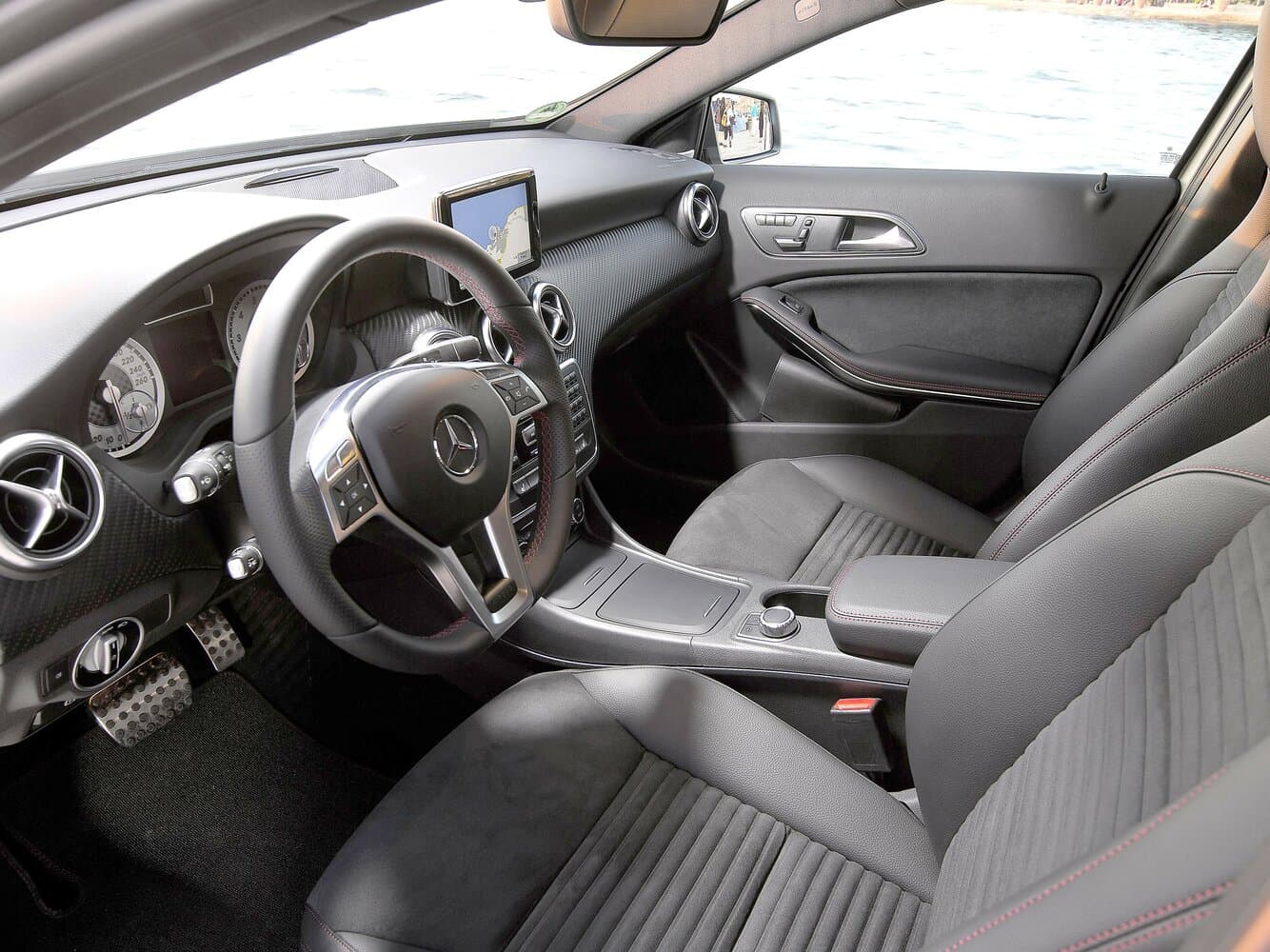 Mercedes-Benz A-Class III (W176) Хэтчбек 5 дв., фото 11