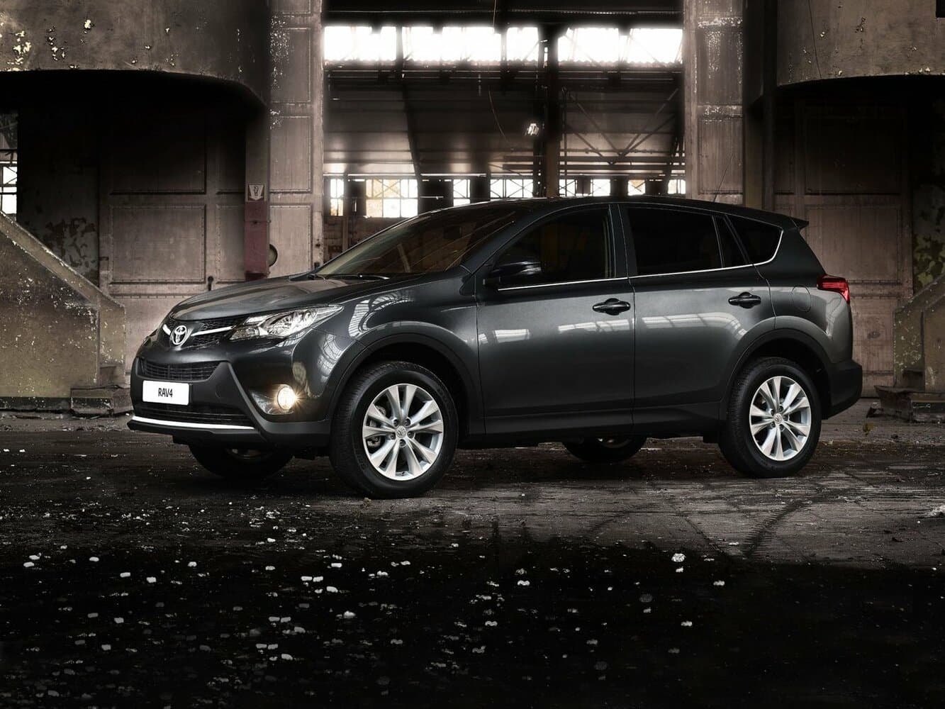 Toyota RAV4 IV (XA40)