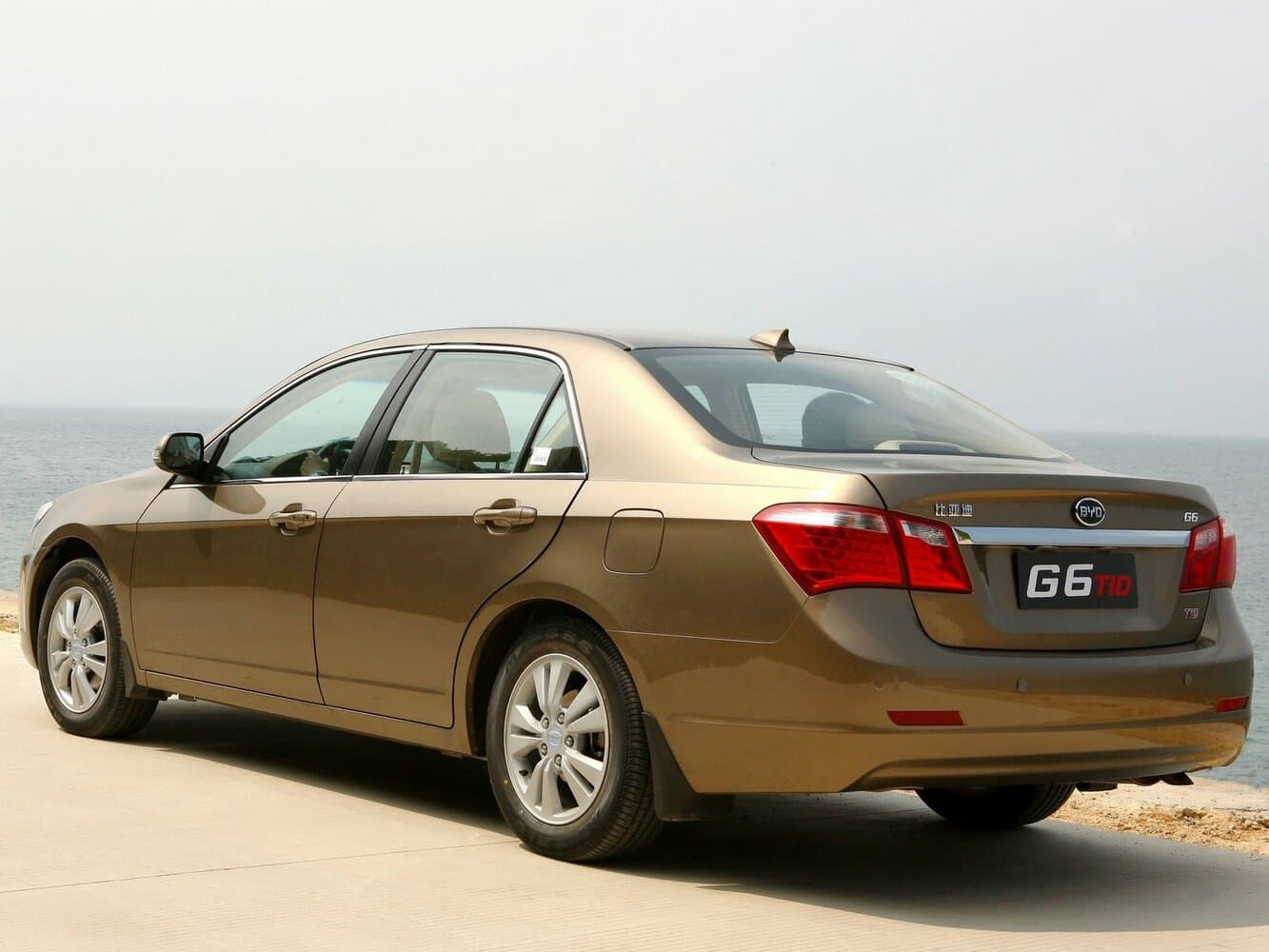 BYD G6  Седан, фото 3