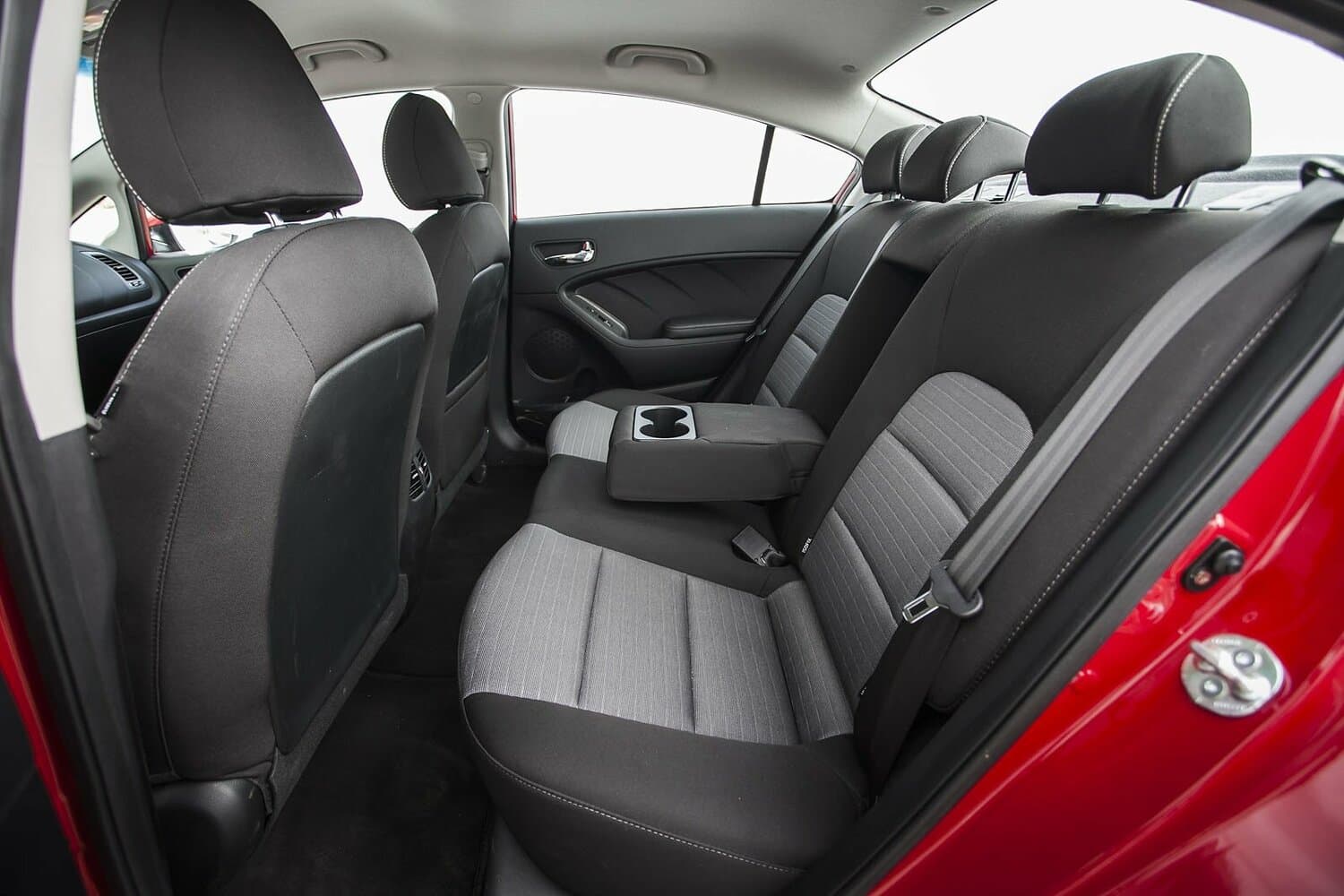 Kia Cerato III Седан, фото 24