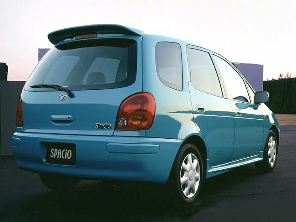 Toyota Corolla Spacio I Компактвэн, фото 3