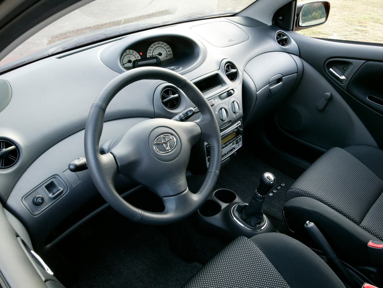 Toyota Echo  Хэтчбек 5 дв., фото 9