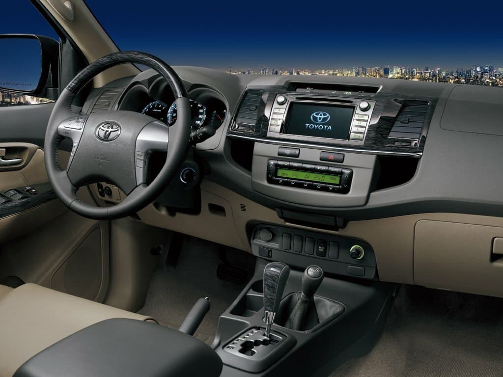 Toyota Fortuner I Внедорожник 5 дв., фото 3