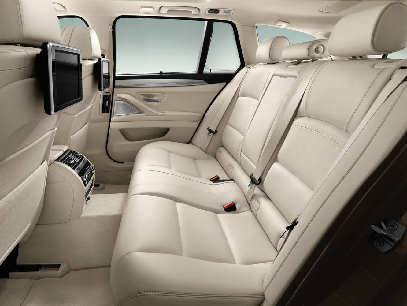 BMW 5 series VI (F10/F11/F07) Рестайлинг Универсал 5 дв., фото 10