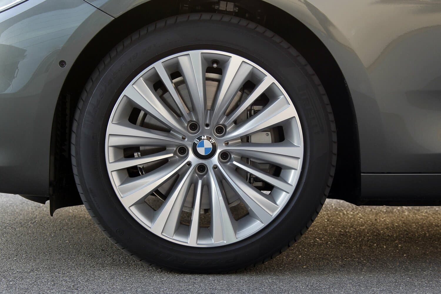 BMW 5 series VI (F10/F11/F07) Рестайлинг Лифтбек Gran Turismo, фото 21