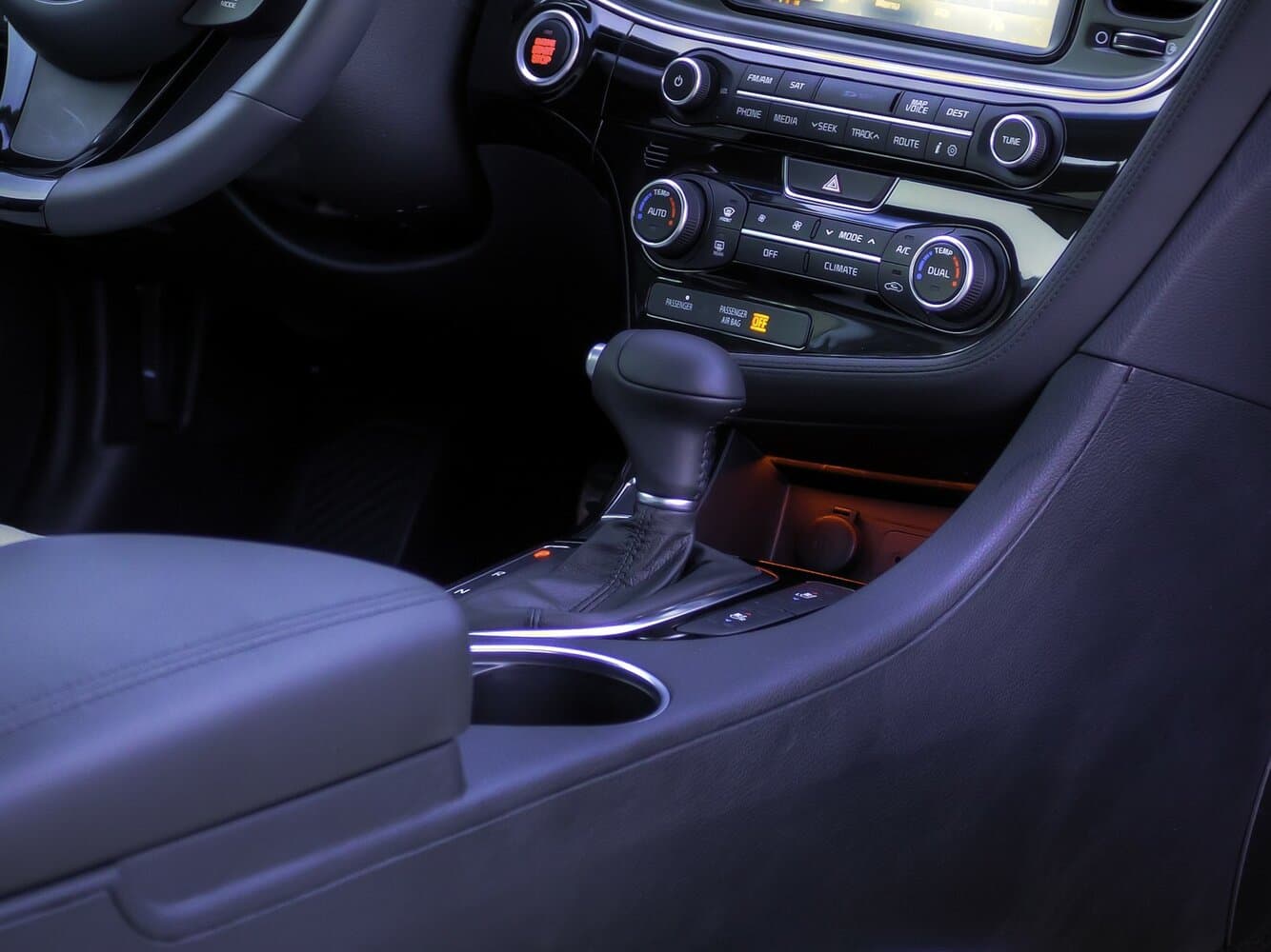 Kia Optima III Рестайлинг Седан, фото 11