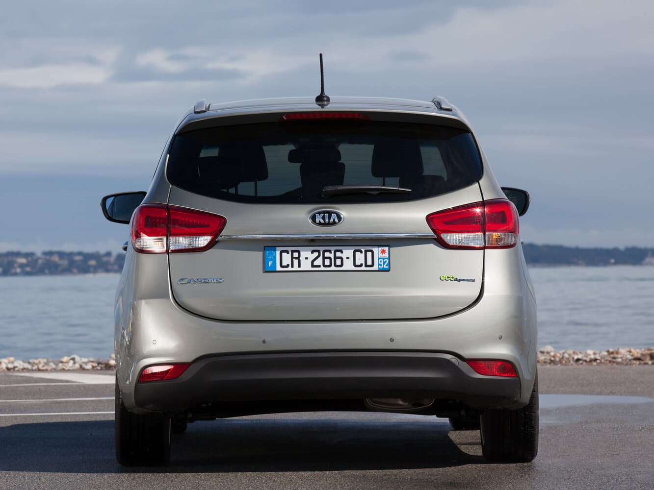 Kia Carens III (RP) Компактвэн, фото 4