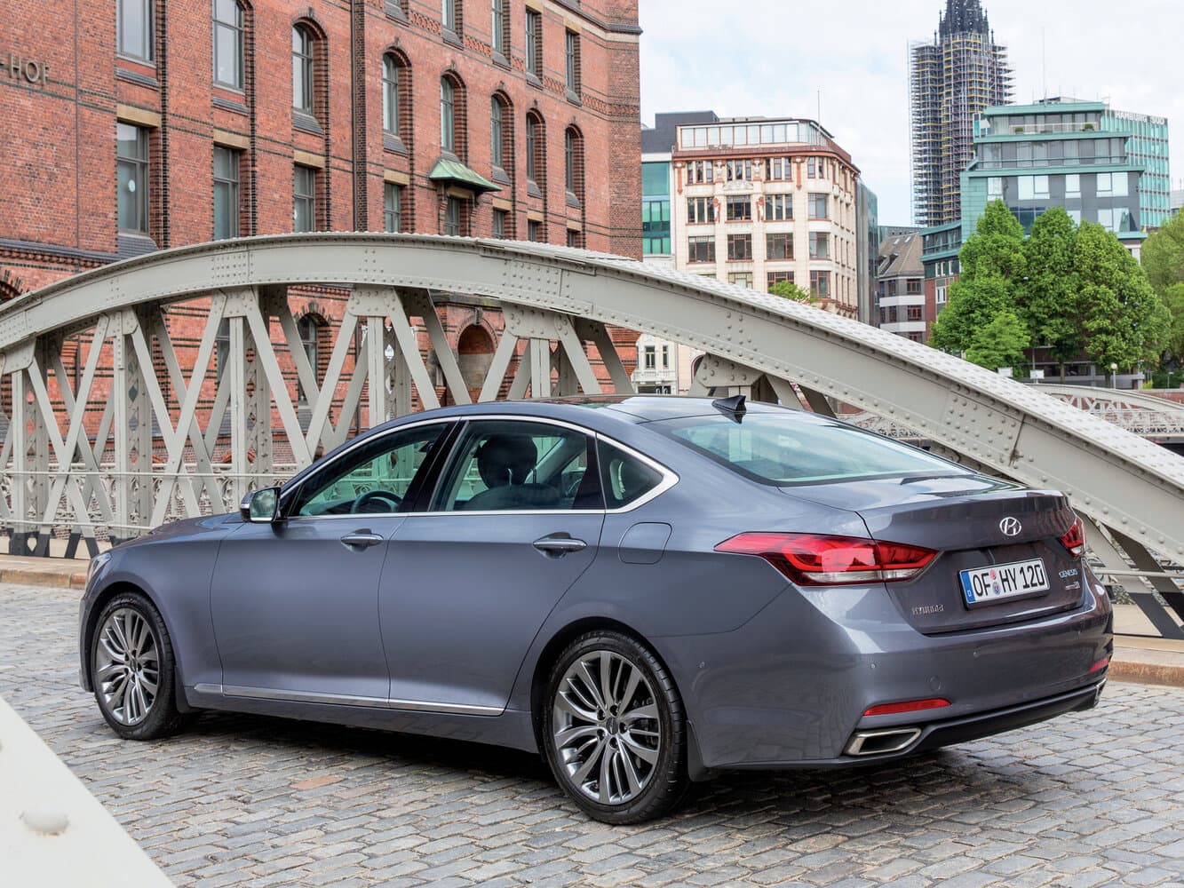 Hyundai Genesis II Седан, фото 5