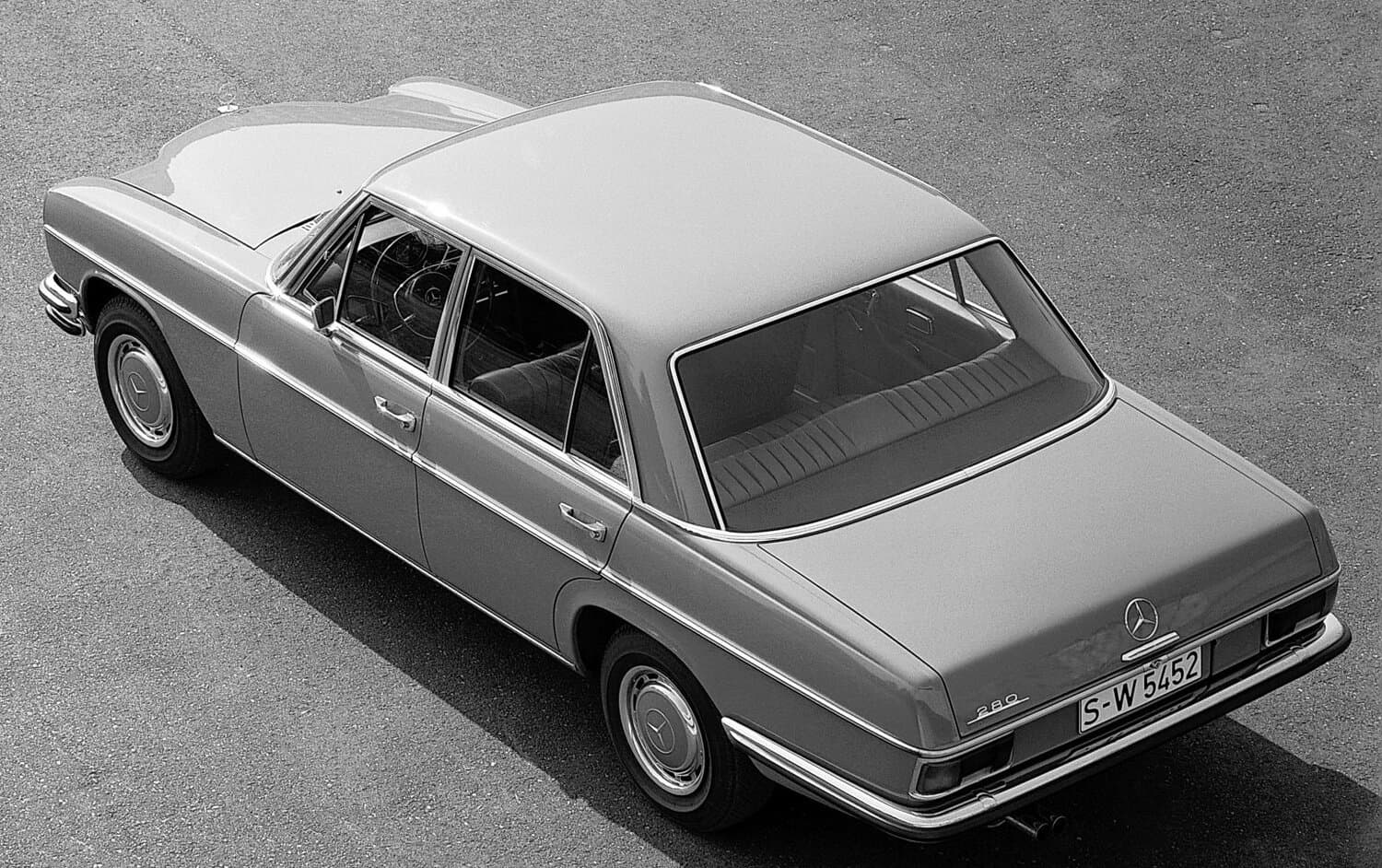Mercedes-Benz W114 Седан, фото 5