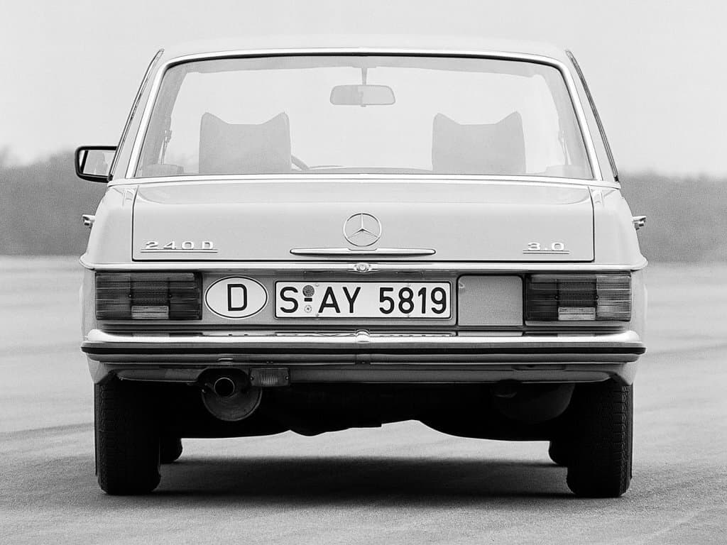 Mercedes-Benz W115 Седан, фото 3