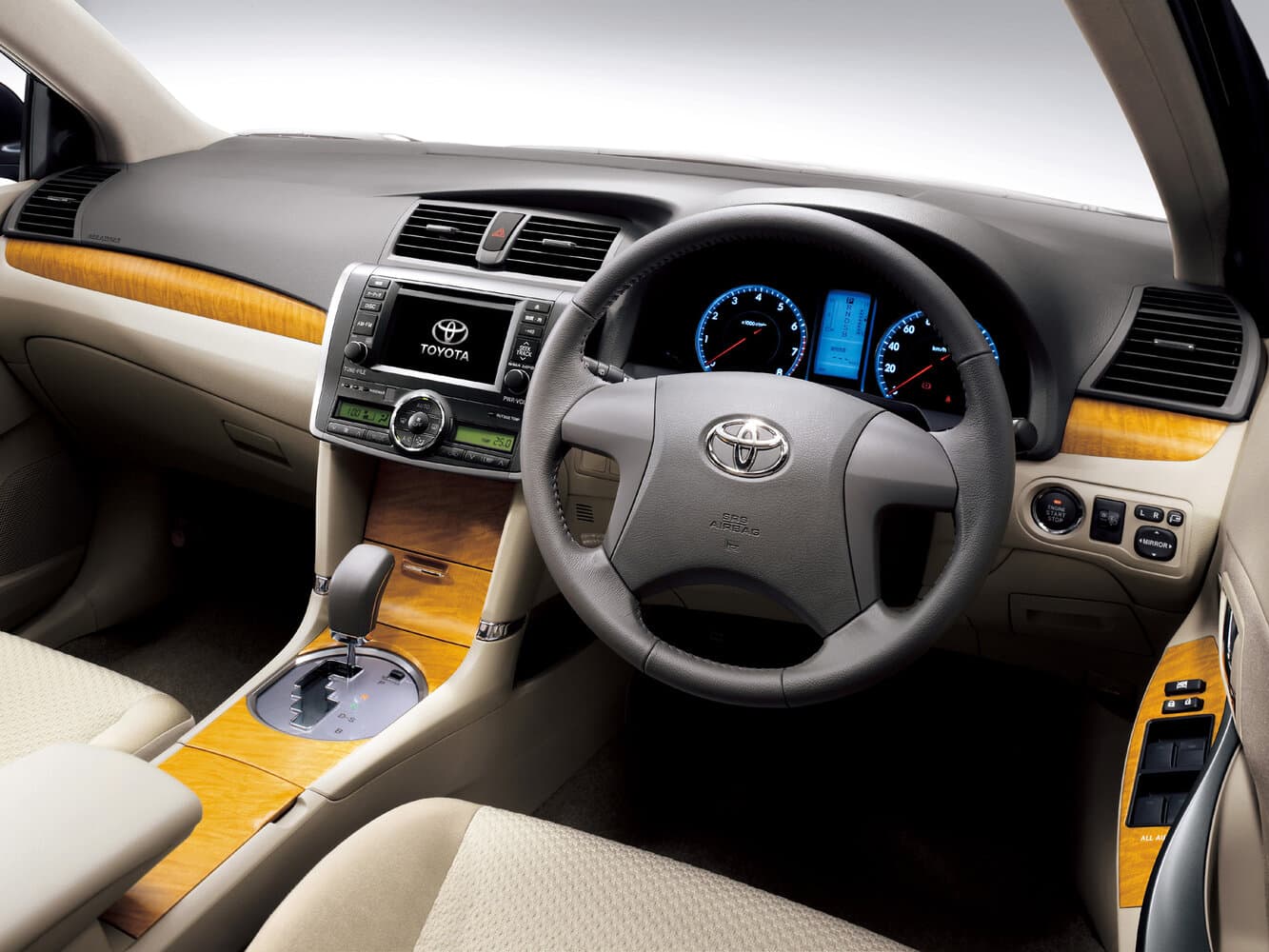 Toyota Premio II (T26) Седан, фото 8