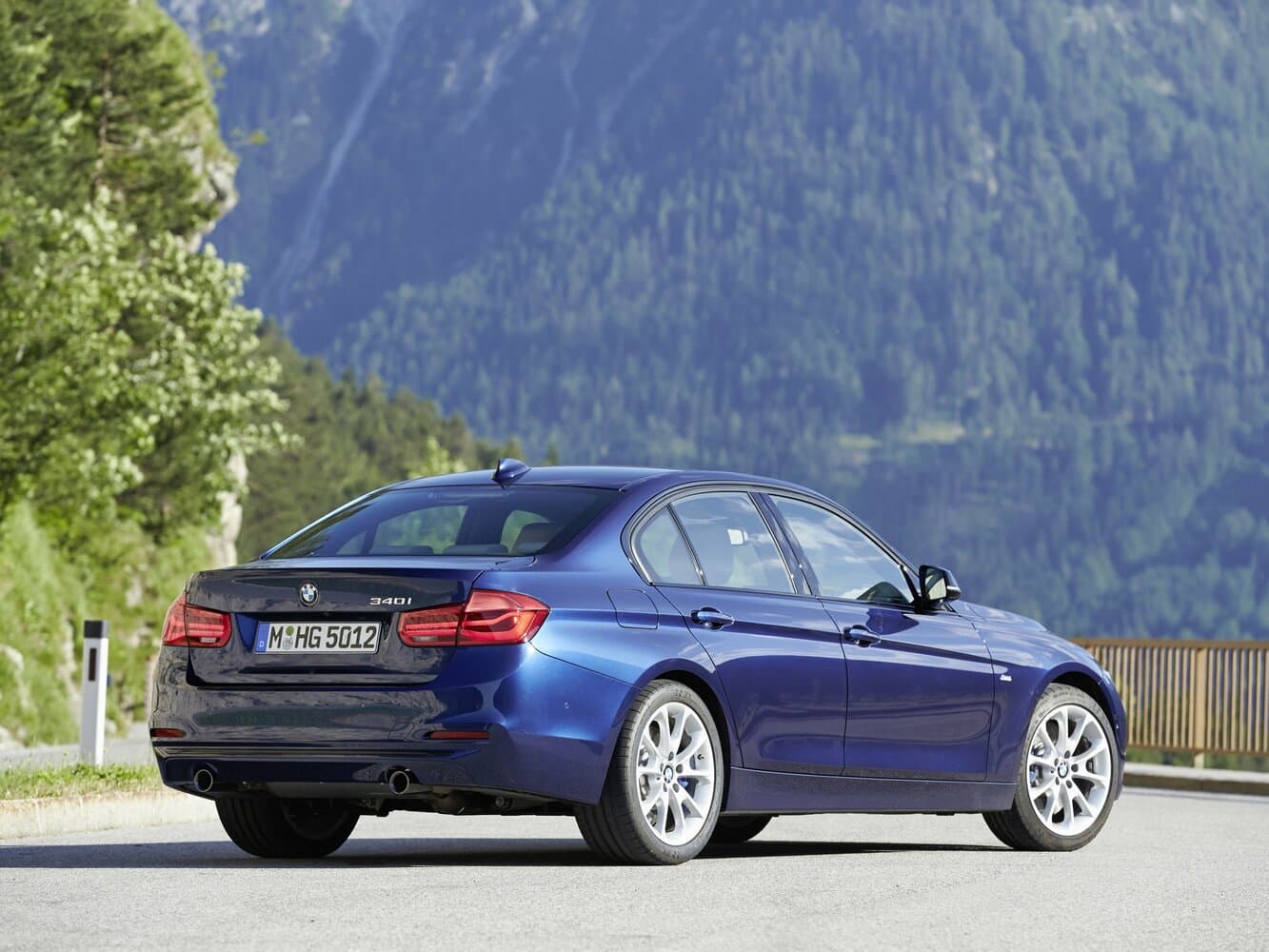 BMW 3 series VI (F3x) Рестайлинг Седан, фото 5