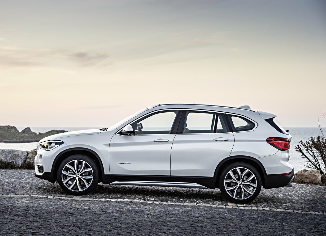 BMW X1 II (F48) Внедорожник 5 дв., фото 2