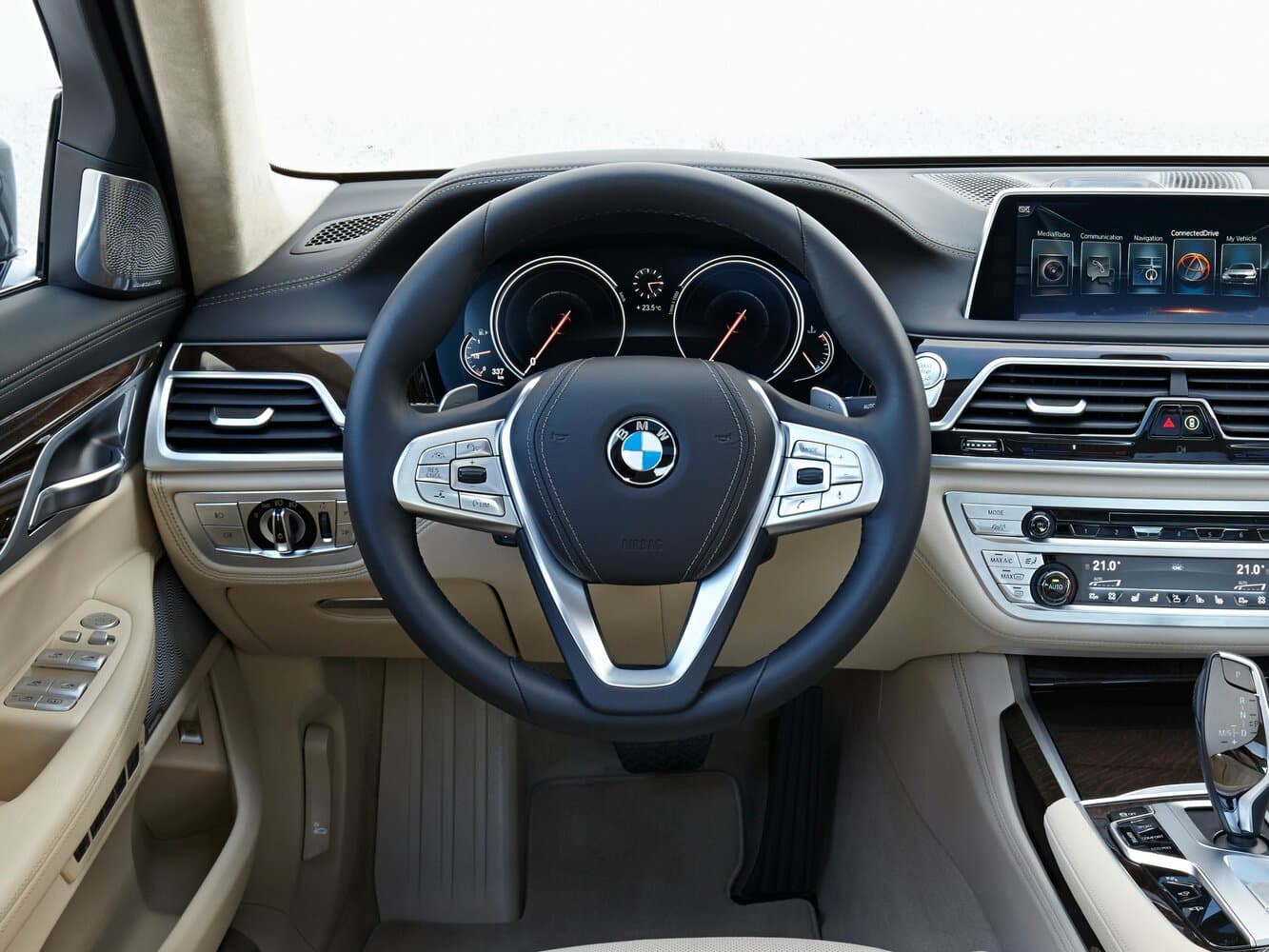 BMW 7 series VI (G11/G12) Седан Long, фото 10