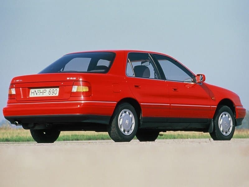 Hyundai Lantra I Седан, фото 4