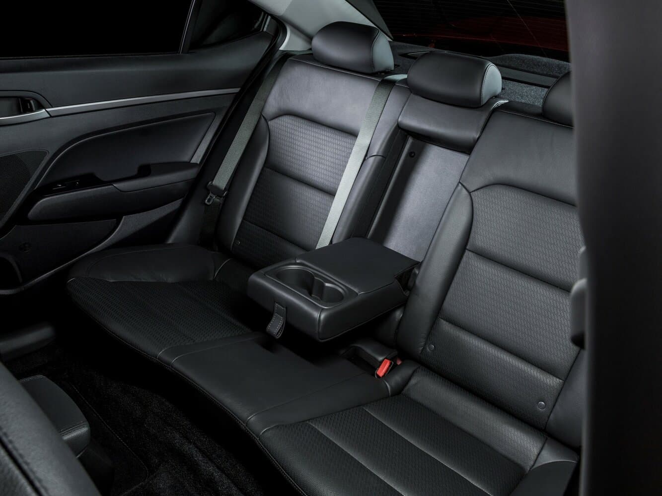 Hyundai Avante VI Седан, фото 9