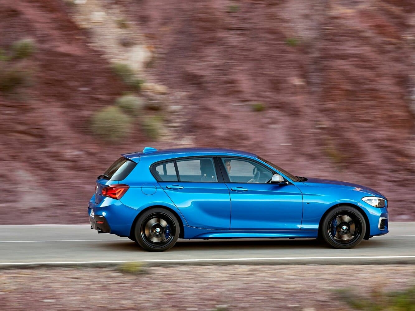 BMW 1 series II (F20/F21) Рестайлинг 2 Хэтчбек 5 дв., фото 2