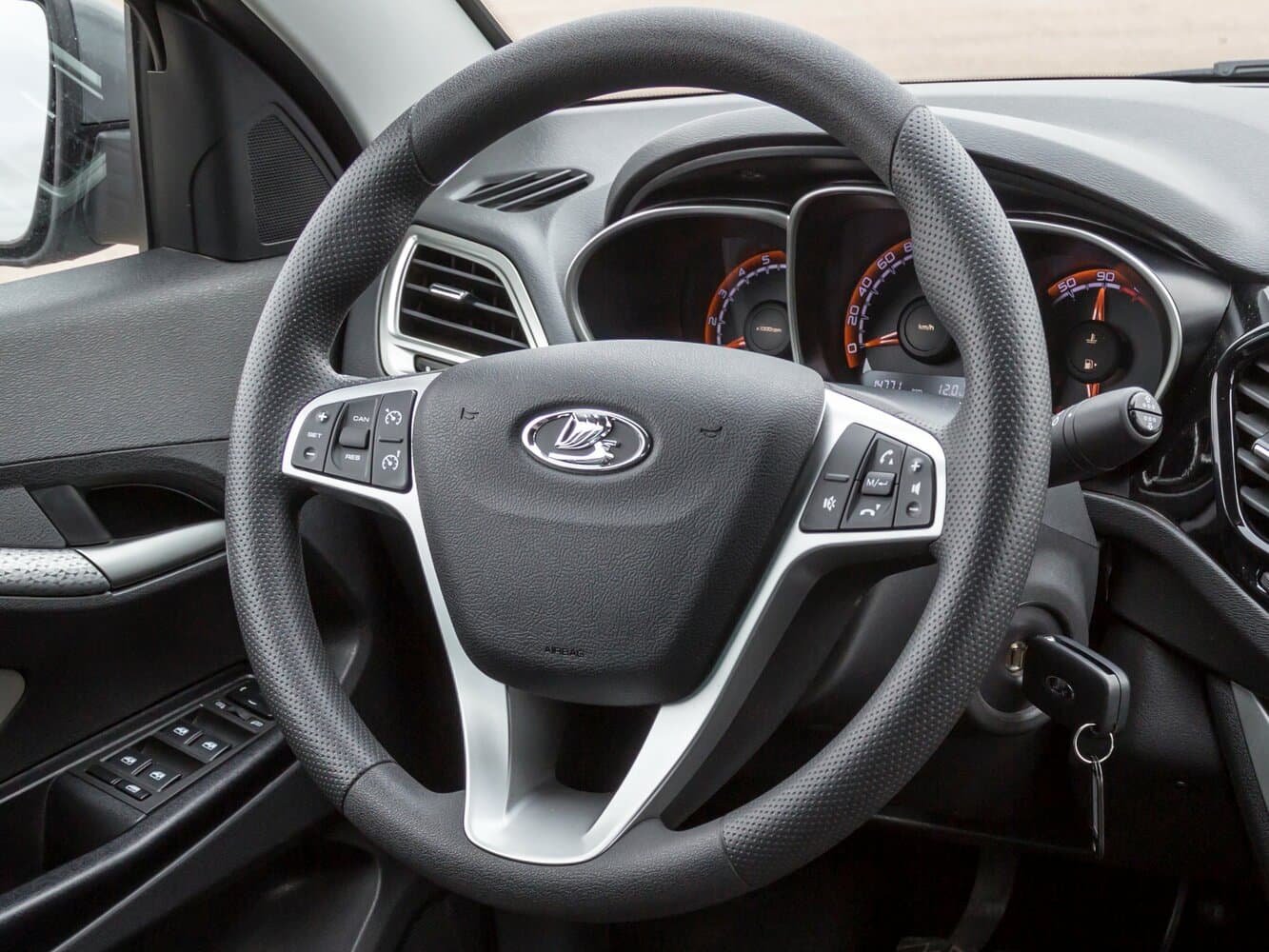 Lada (ВАЗ) Vesta I Седан Cross, фото 24