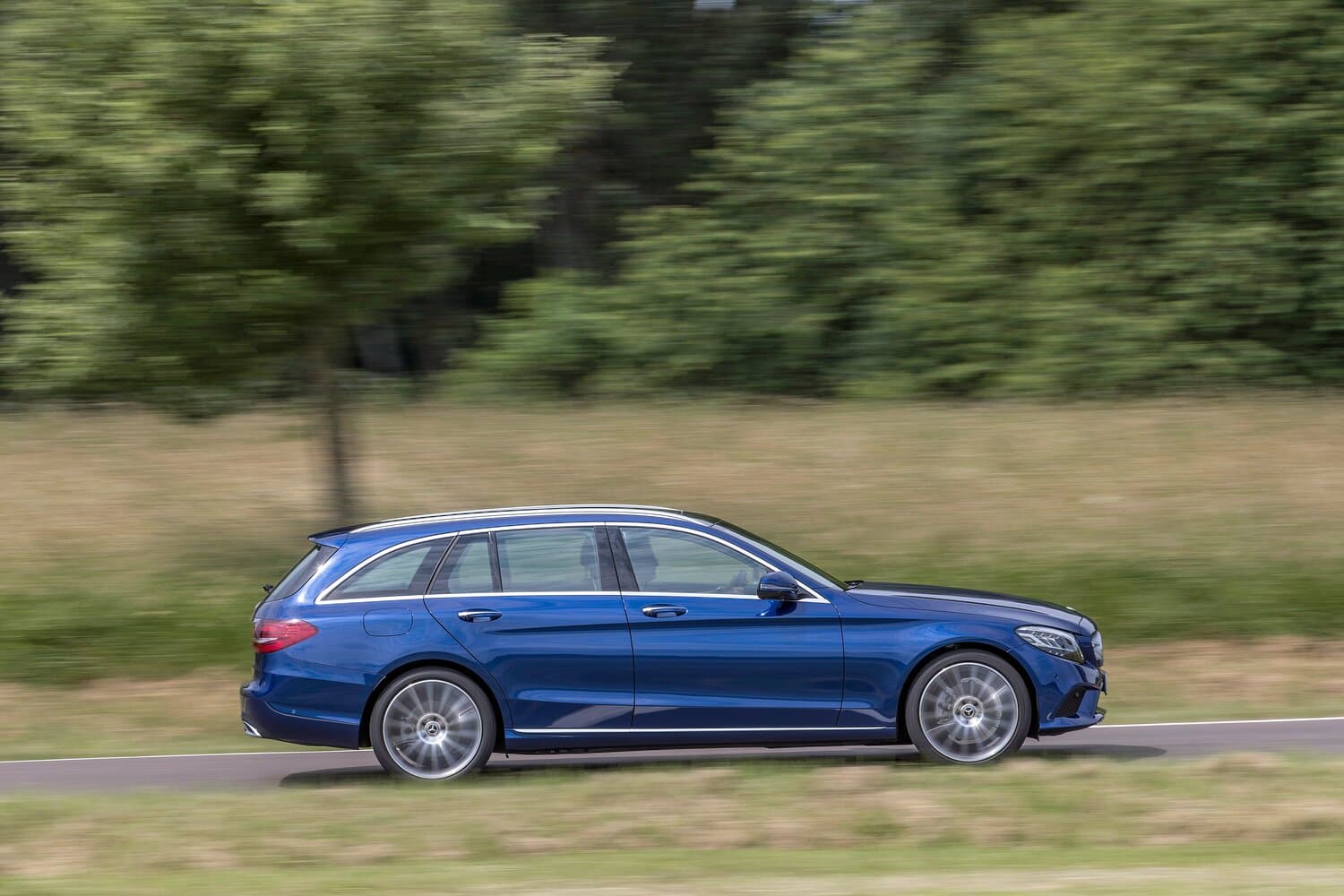 Mercedes-Benz C-Class IV (W205) Рестайлинг Универсал 5 дв., фото 2