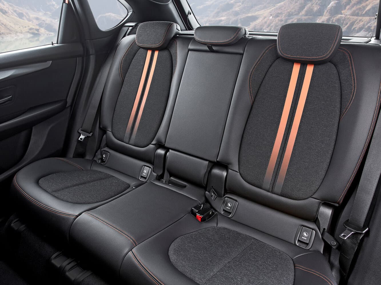BMW 2 series Active Tourer F45 Рестайлинг Компактвэн, фото 9