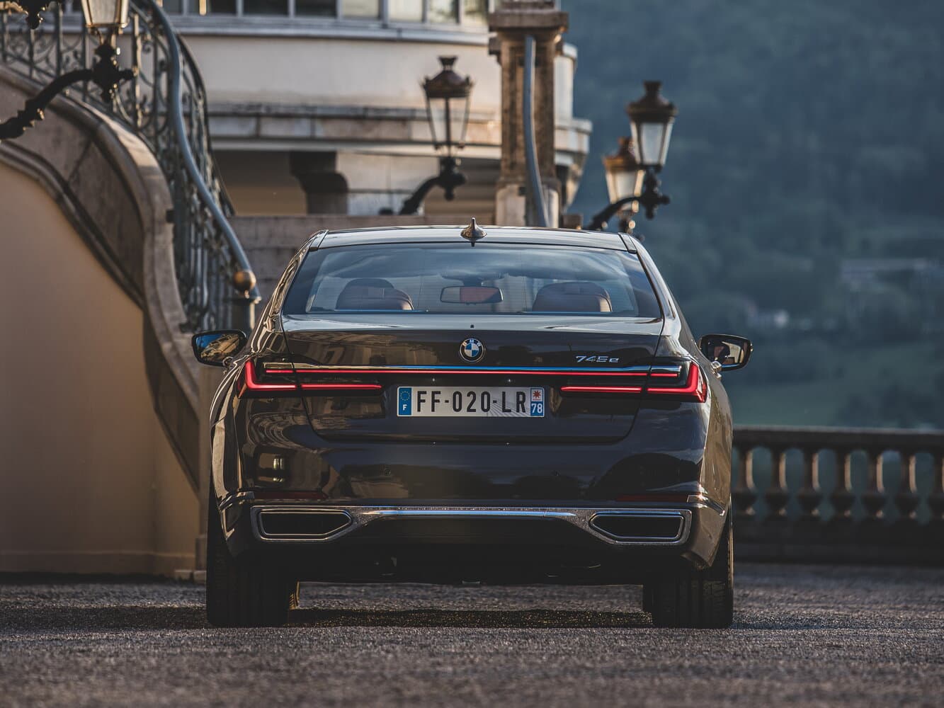 BMW 7 series VI (G11/G12) Рестайлинг Седан, фото 3
