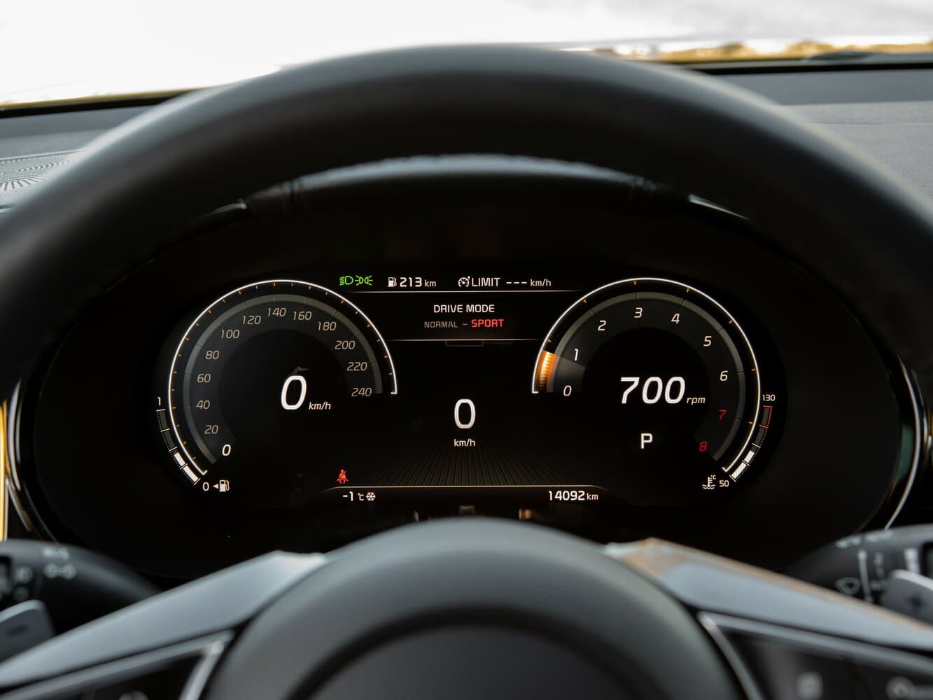 Kia XCeed I Хэтчбек 5 дв., фото 22