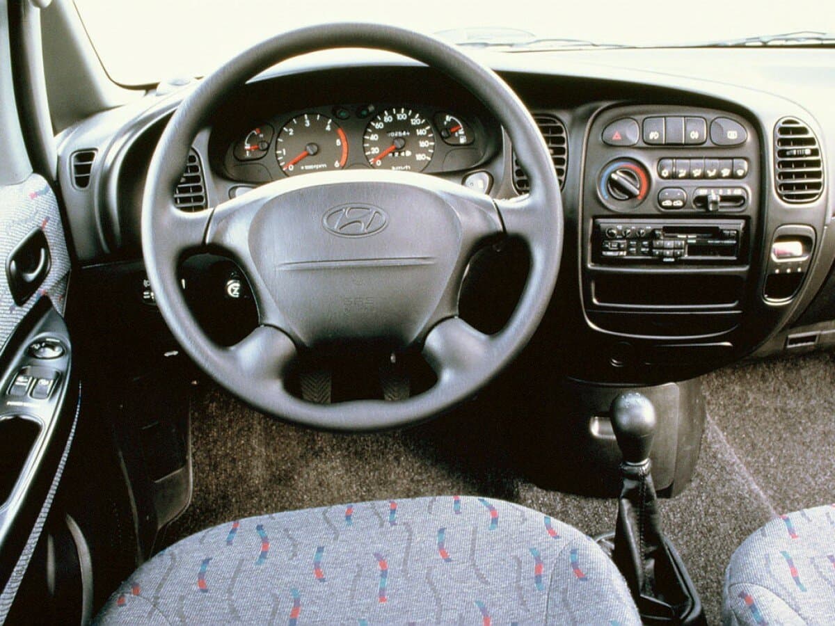 Hyundai H-1 I Рестайлинг Фургон, фото 3