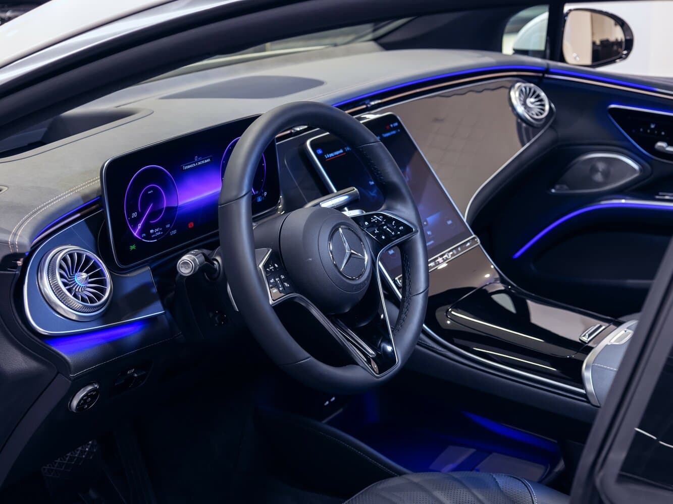 Mercedes-Benz EQS Лифтбек, фото 29