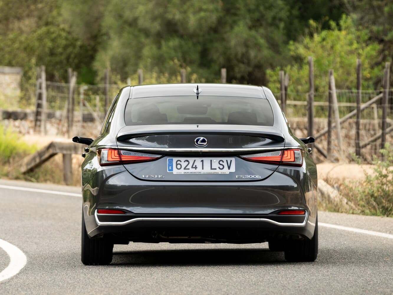 Lexus ES VII Рестайлинг Седан, фото 4