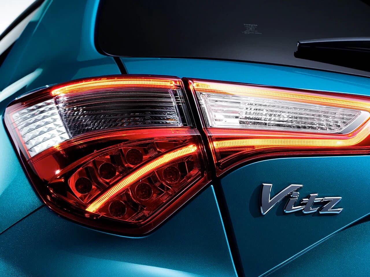 Toyota Vitz III (XP130) Рестайлинг 2 Хэтчбек 5 дв., фото 8