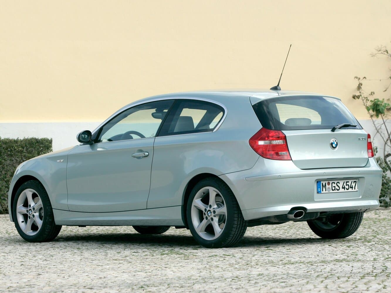 BMW 1 series I (E81/E82/E87/E88) Рестайлинг Хэтчбек 3 дв., фото 5