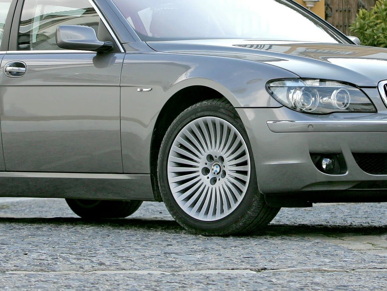 BMW 7 series IV (E65/E66) Рестайлинг Седан Long, фото 17