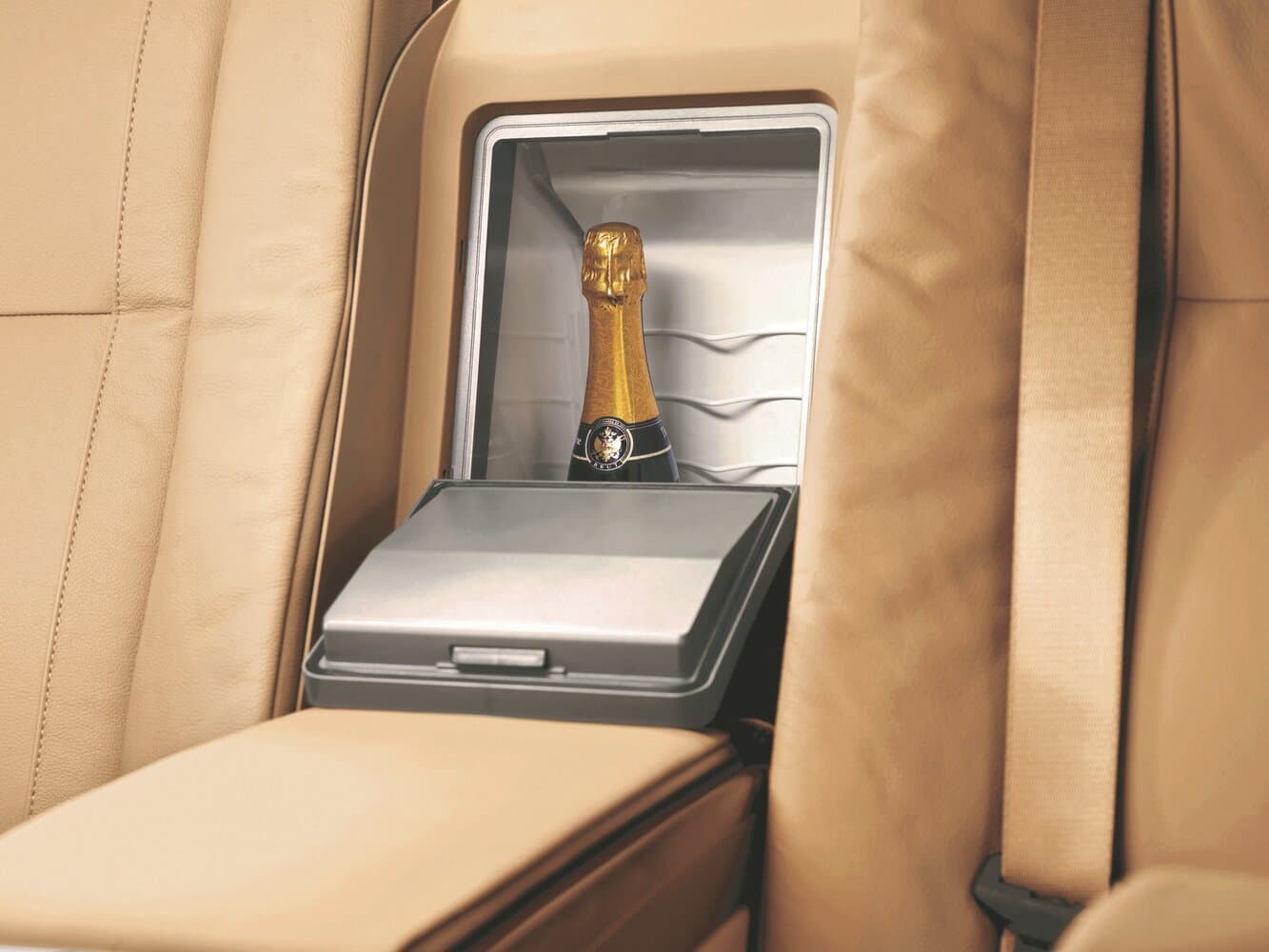 BMW 7 series IV (E65/E66) Рестайлинг Седан Long, фото 15