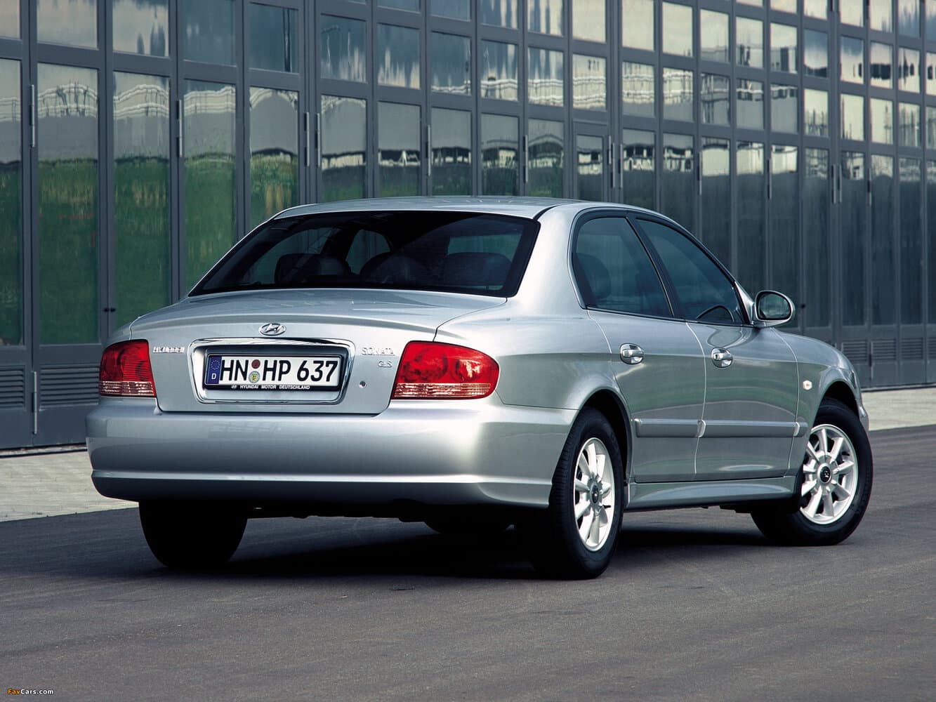 Hyundai Sonata IV (EF) Рестайлинг Седан, фото 4