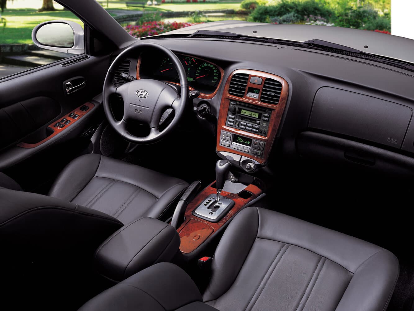 Hyundai Sonata IV (EF) Рестайлинг Седан, фото 6