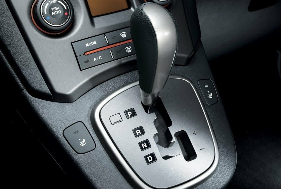 Kia Carens II (UN) Компактвэн, фото 9
