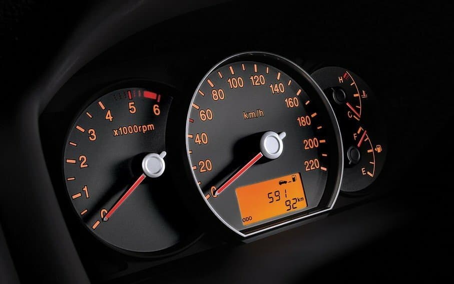 Kia Carens II (UN) Компактвэн, фото 7