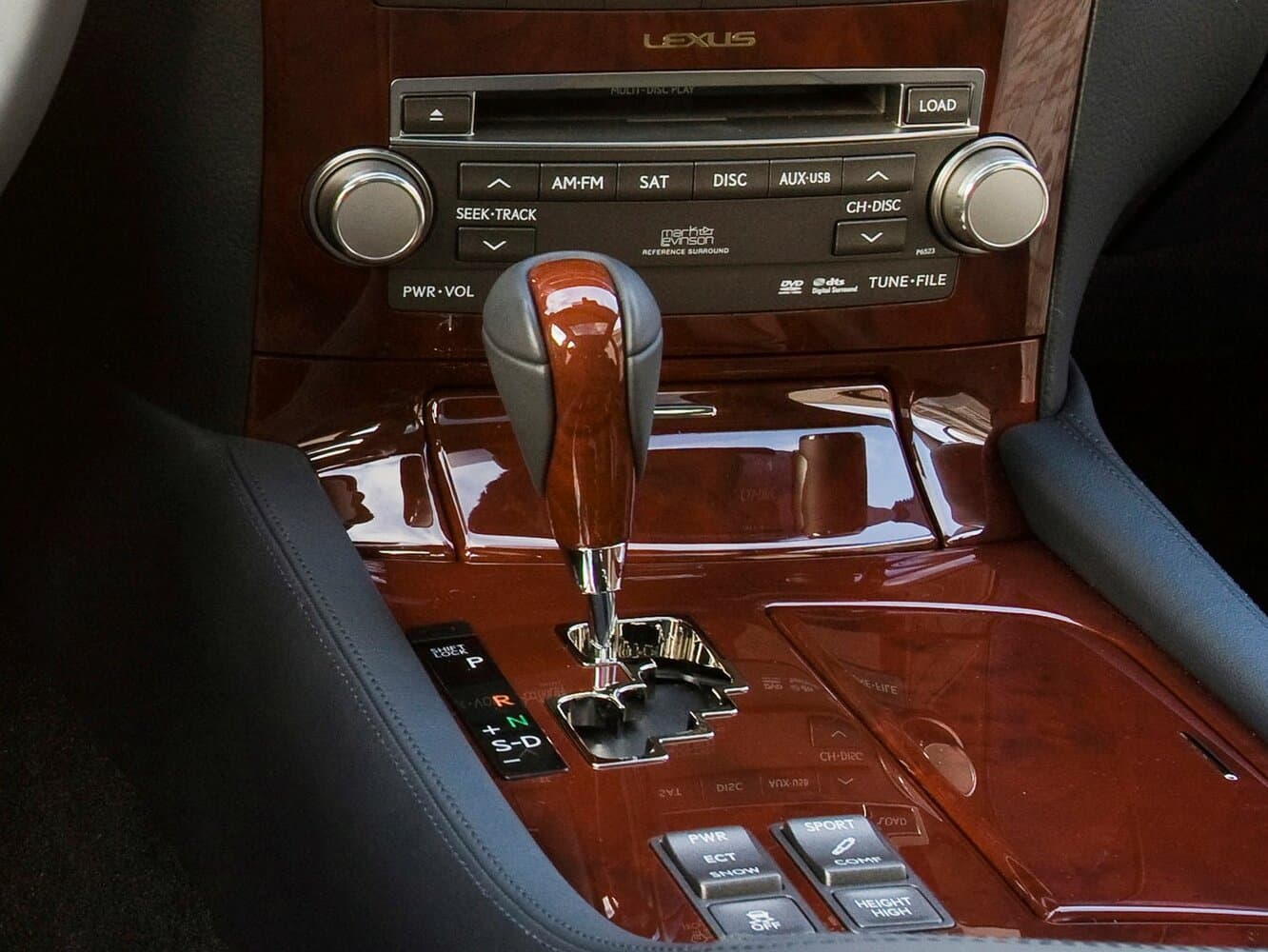Lexus LS IV Рестайлинг Седан, фото 11