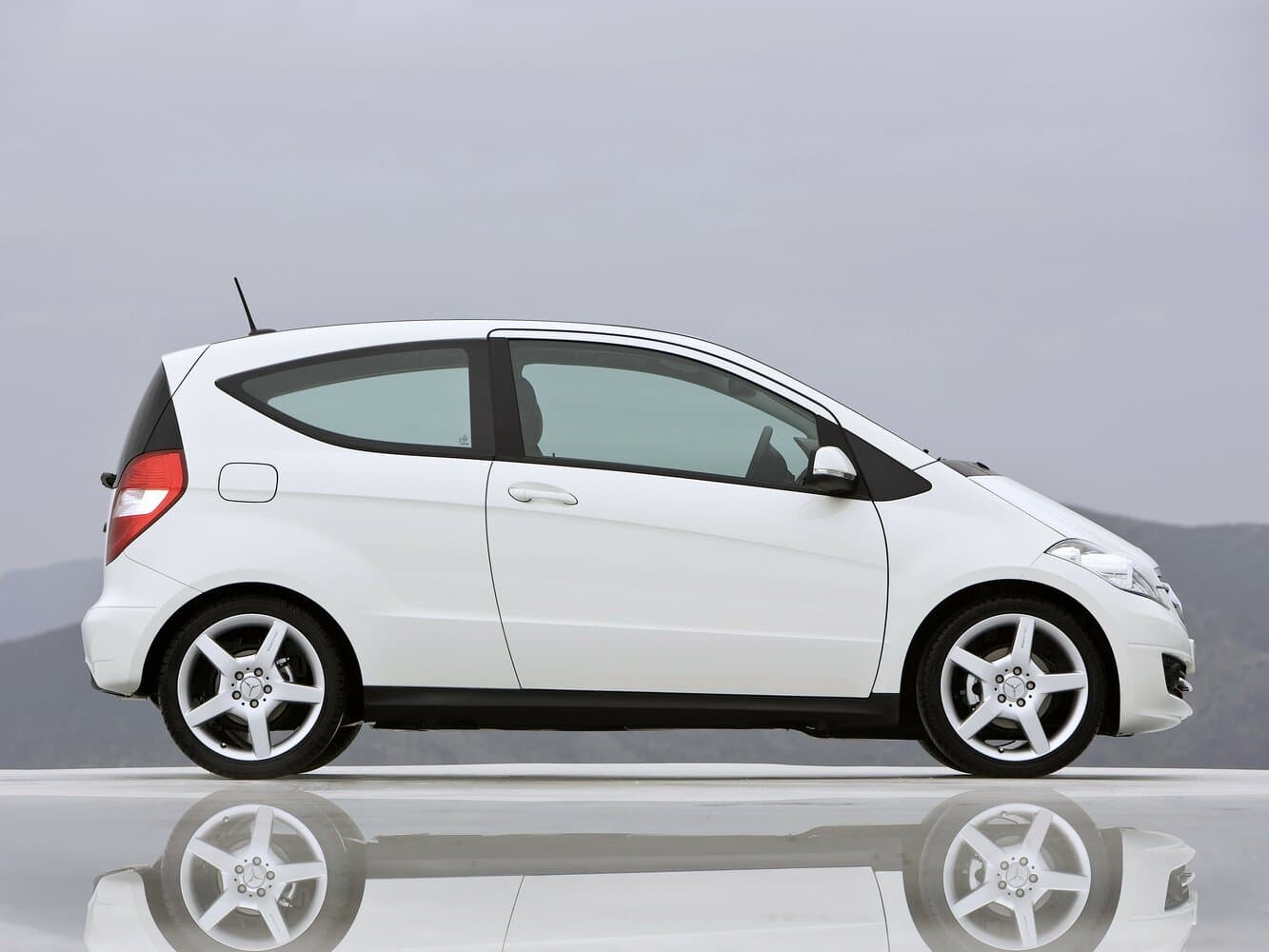 Mercedes-Benz A-Class II (W169) Рестайлинг Хэтчбек 3 дв., фото 2