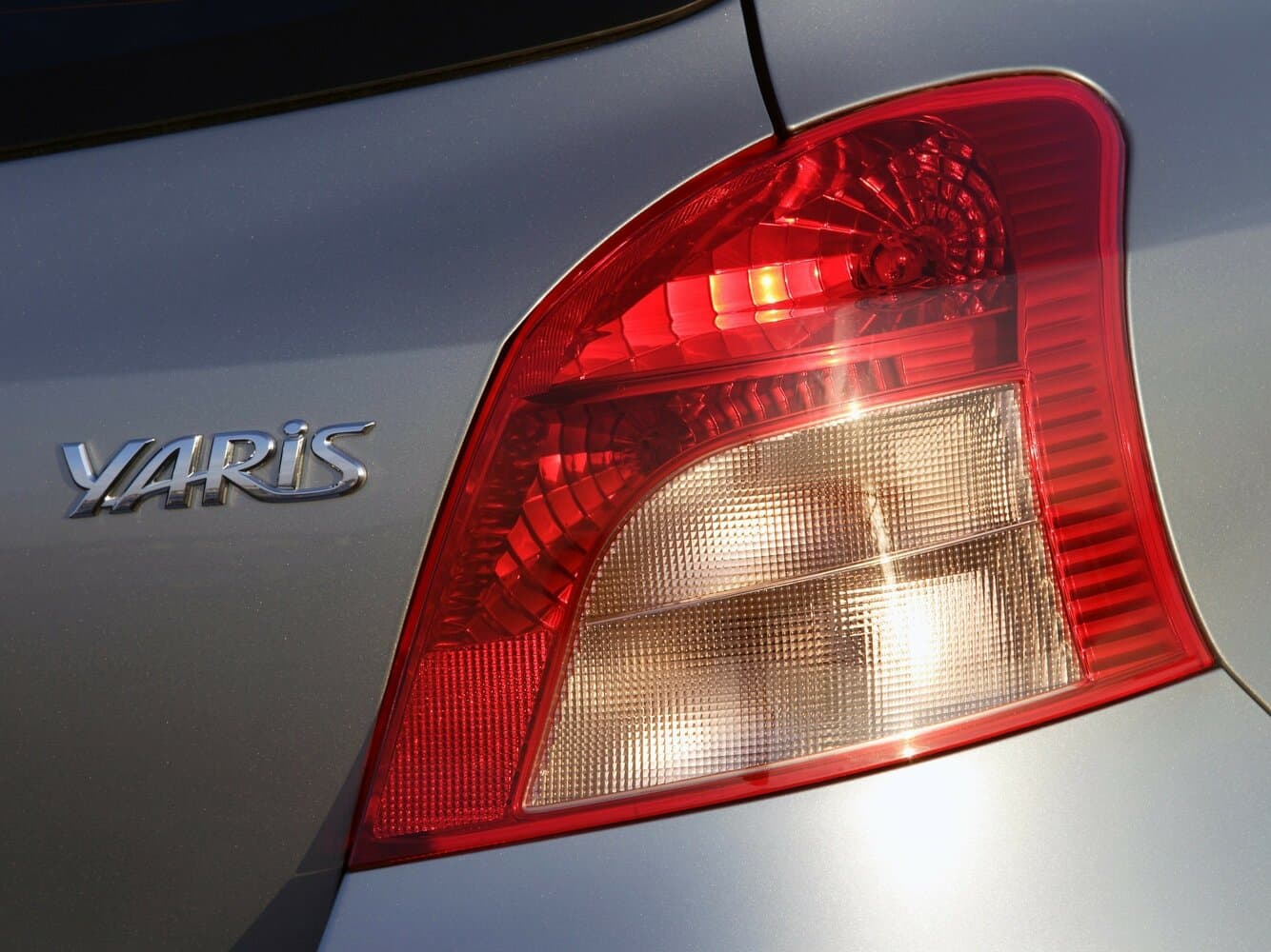Toyota Yaris II Хэтчбек 5 дв., фото 12